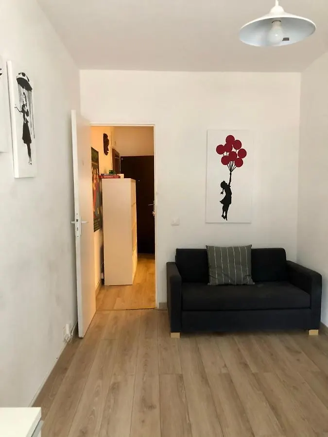 Cool & Central 2 Bedroom In Heart Of Eaux-Vives Geneva Apartment