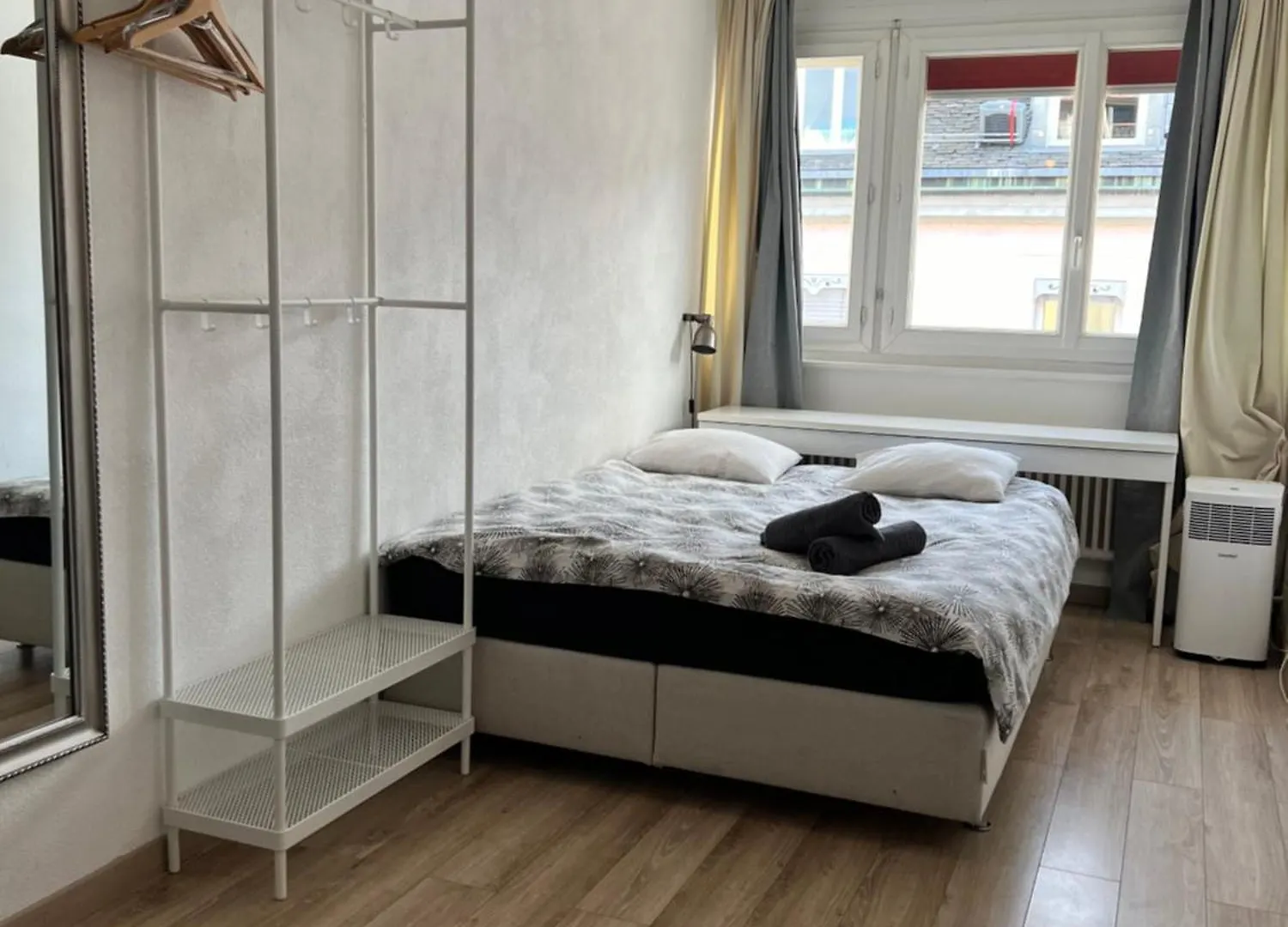 Cool & Central 2 Bedroom In Heart Of Eaux-Vives Geneva 0*,  Switzerland